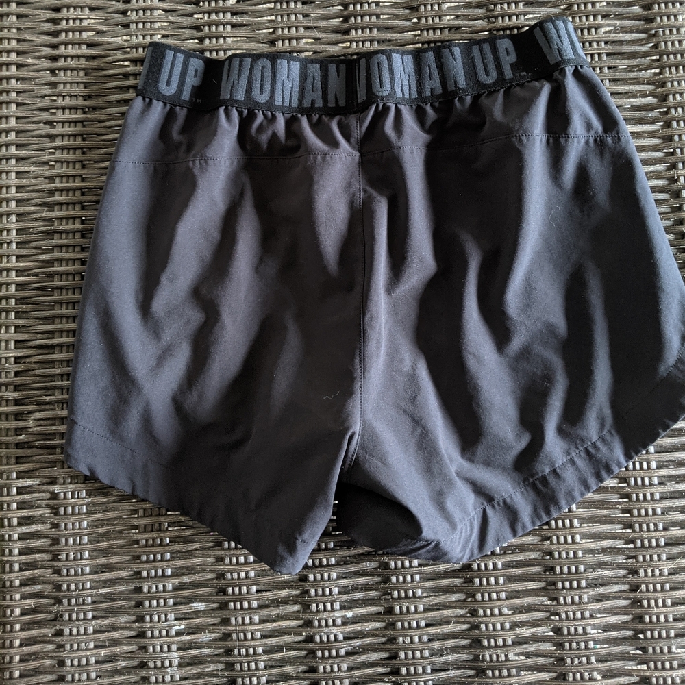 π₯ Lucy Shorts - Picture 3 of 4